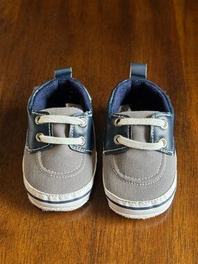 Hudson Baby Gray and Navy Canvas Infant Shoes (12-18 months)